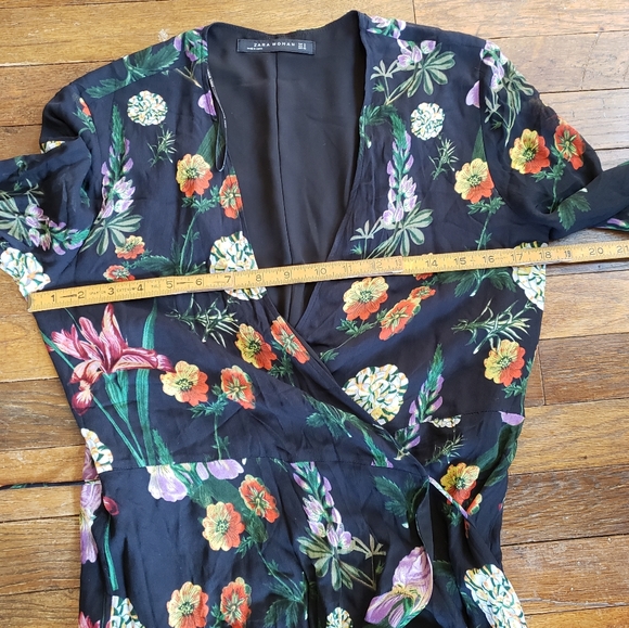 ZARA Woman Long Sleeve Wrap Dress - Botanical floral print mini dress - Picture 7 of 9